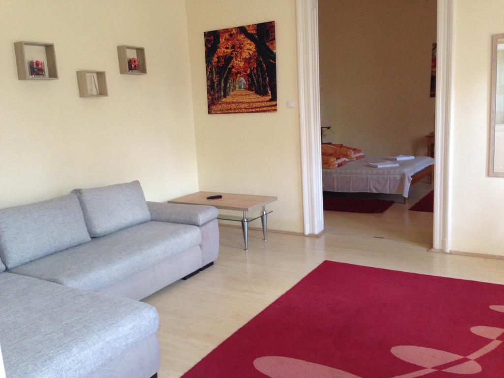 Peterfia Apartman Дебрецен Екстер'єр фото